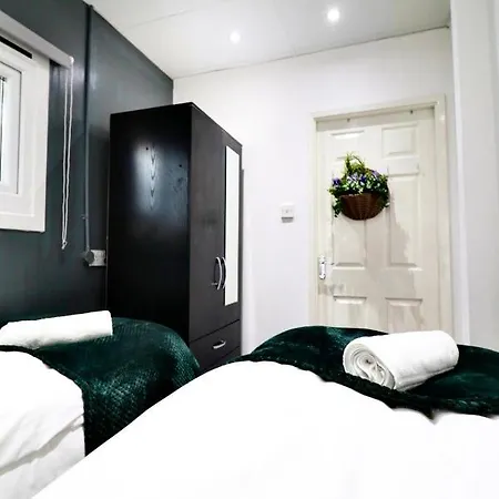 Brindley Place - Utilita Arena, Sea Life Centre, Legoland! Free Wifi! Apartment Birmingham
